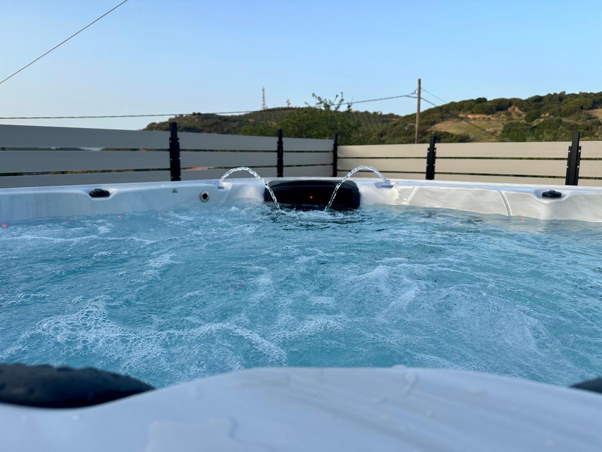 Villa Eftychia Serene Getaway With Hot Tub In A Quiet Location Kíssamos Exteriér fotografie
